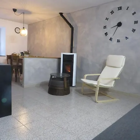 Marta's House Apartment Prebernardo